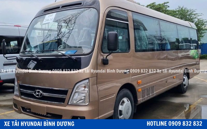 Ngoại thất xe Hyundai County