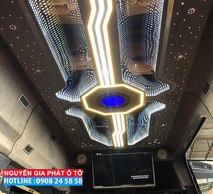 xe khach hyundai solati limousine