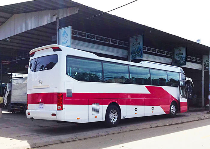 xe khách Hyundai Universe