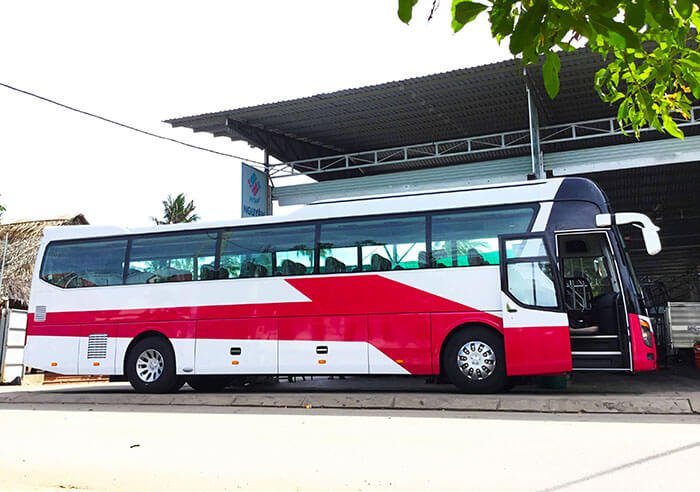 xe khách Hyundai Universe