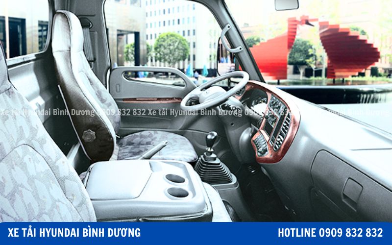 Nội thất Hyundai W750L tiện nghi