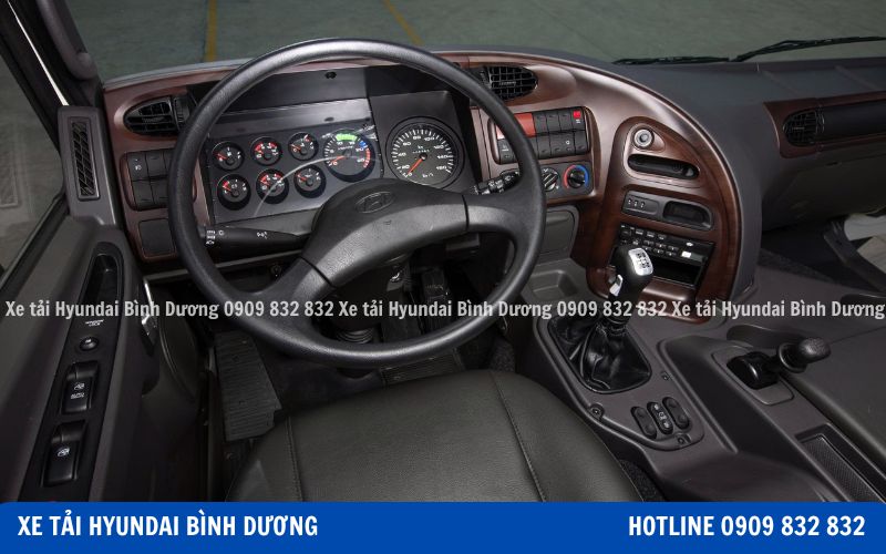 Nội thất xe đầu kéo Hyundai HD1000