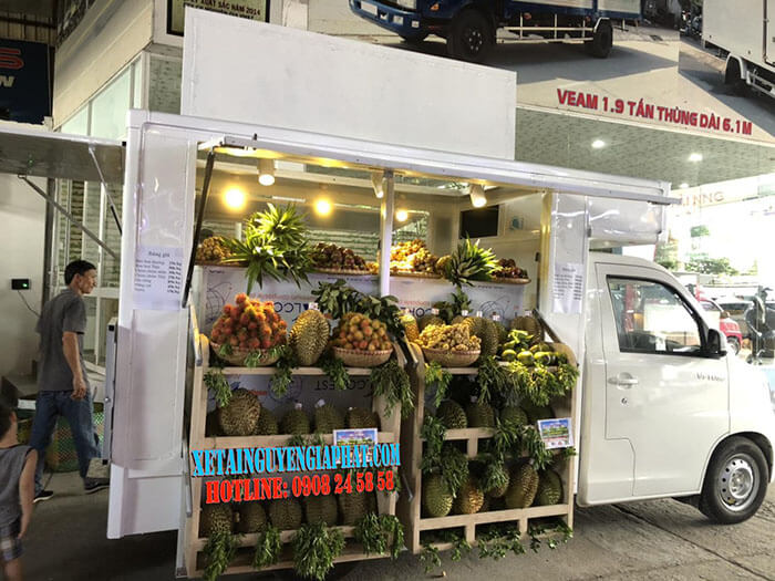 Xe tải đóng thùng bán trái cây lưu động