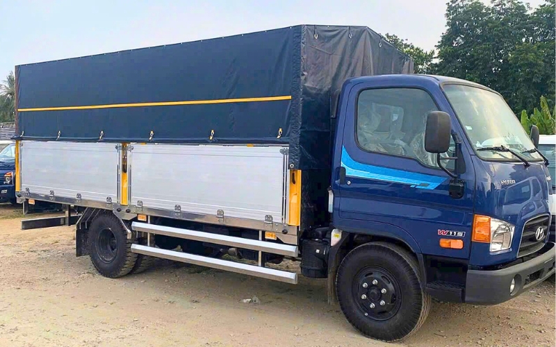 Hyundai 7 tấn W11XL thùng bạt dài 6m3