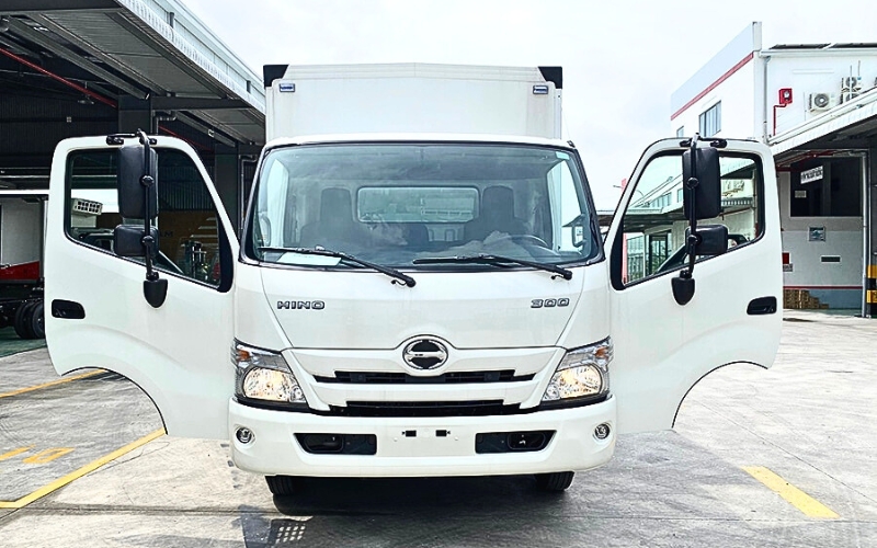 Ngoại thất Hino XZU730