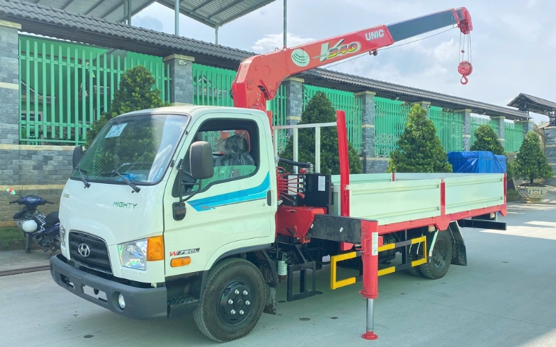 Thùng xe cần cẩu được sử dụng phổ biến trong xây dựng