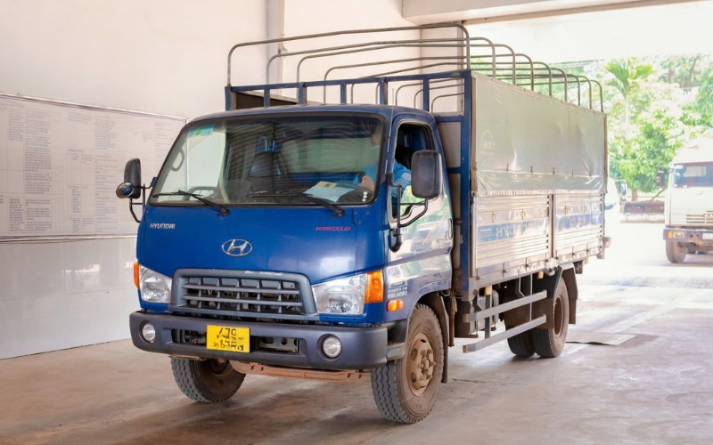 Xe tải biển vàng (hay còn gọi xe kinh doanh vận tải)