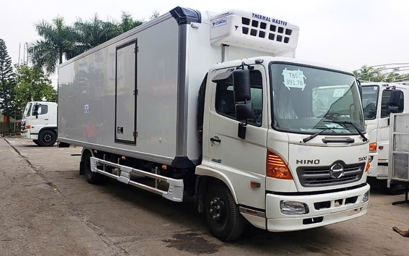 Hino 6T5 thùng đông lạnh