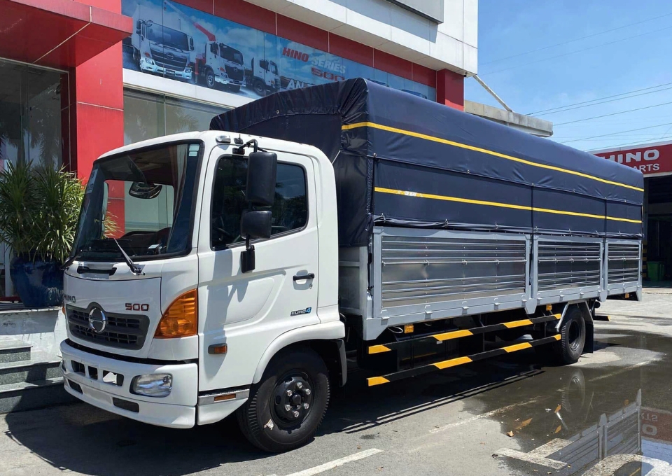 Hino 6.5 tấn FC Series 500 Euro 5 - thùng dài 4m3 đến 7m3