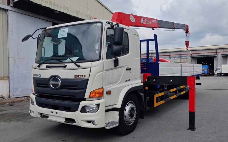 Hino 8 tấn - Phiên bản thùng gắn cẩu