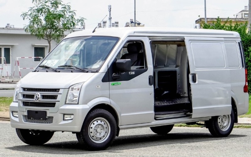 Van C35 của tập đoàn DFSK cửa lùi tiện lợi