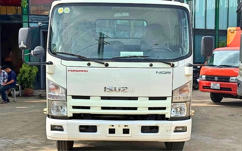 Ngoại thất Isuzu NQR